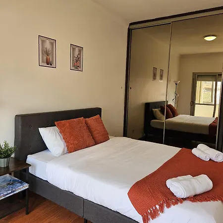 Light Spacious * Almada