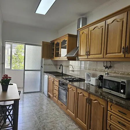 Light Spacious * Almada