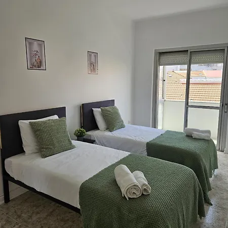 Apartment Light Spacious Almada